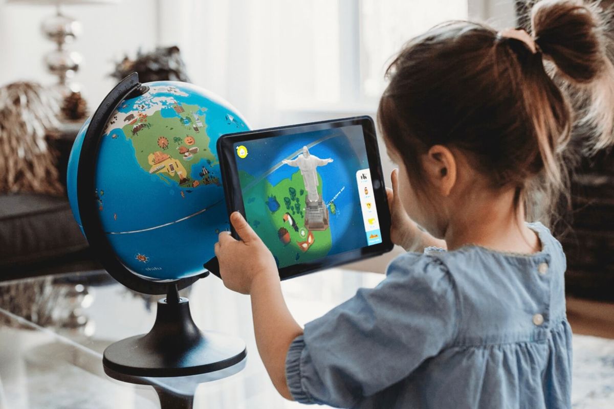 Děti při hře – Kids Studio